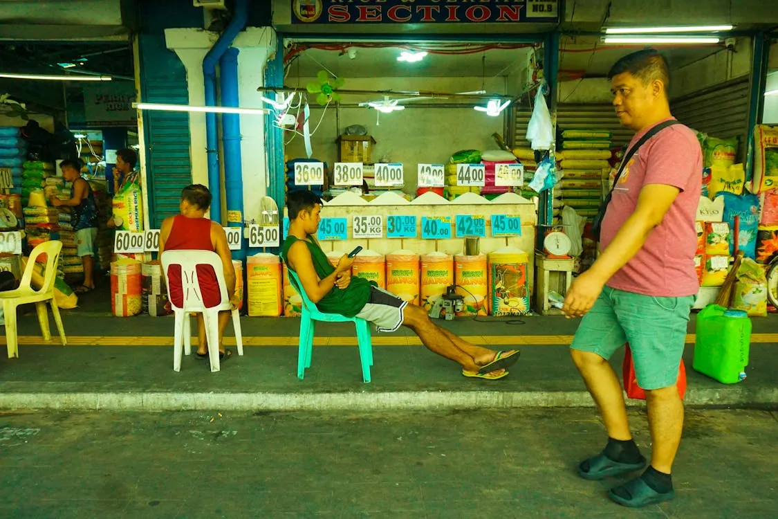 Wet market scene with fresh produce at a Philippine palengke